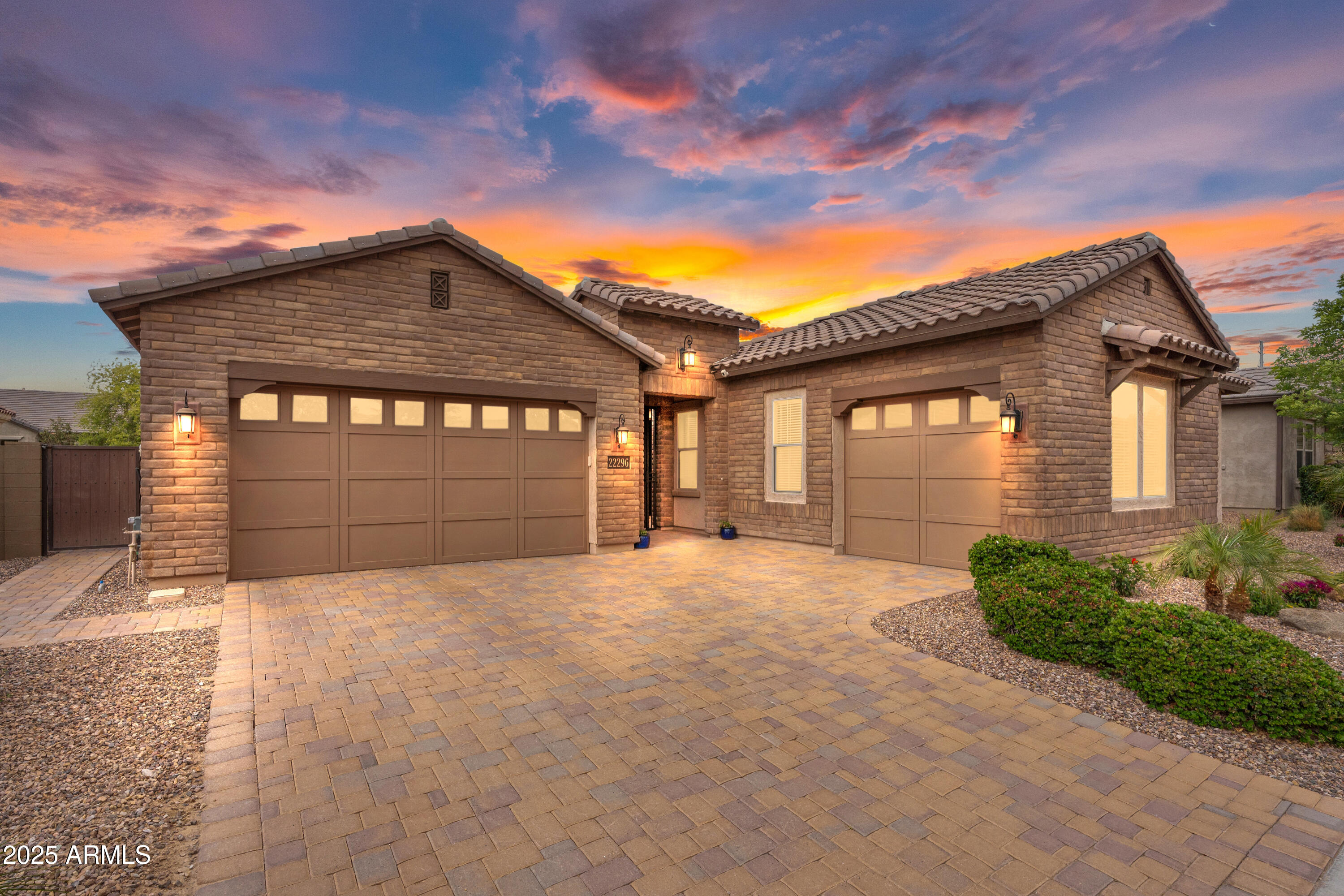 Homes 3 22296 E MAYA Road