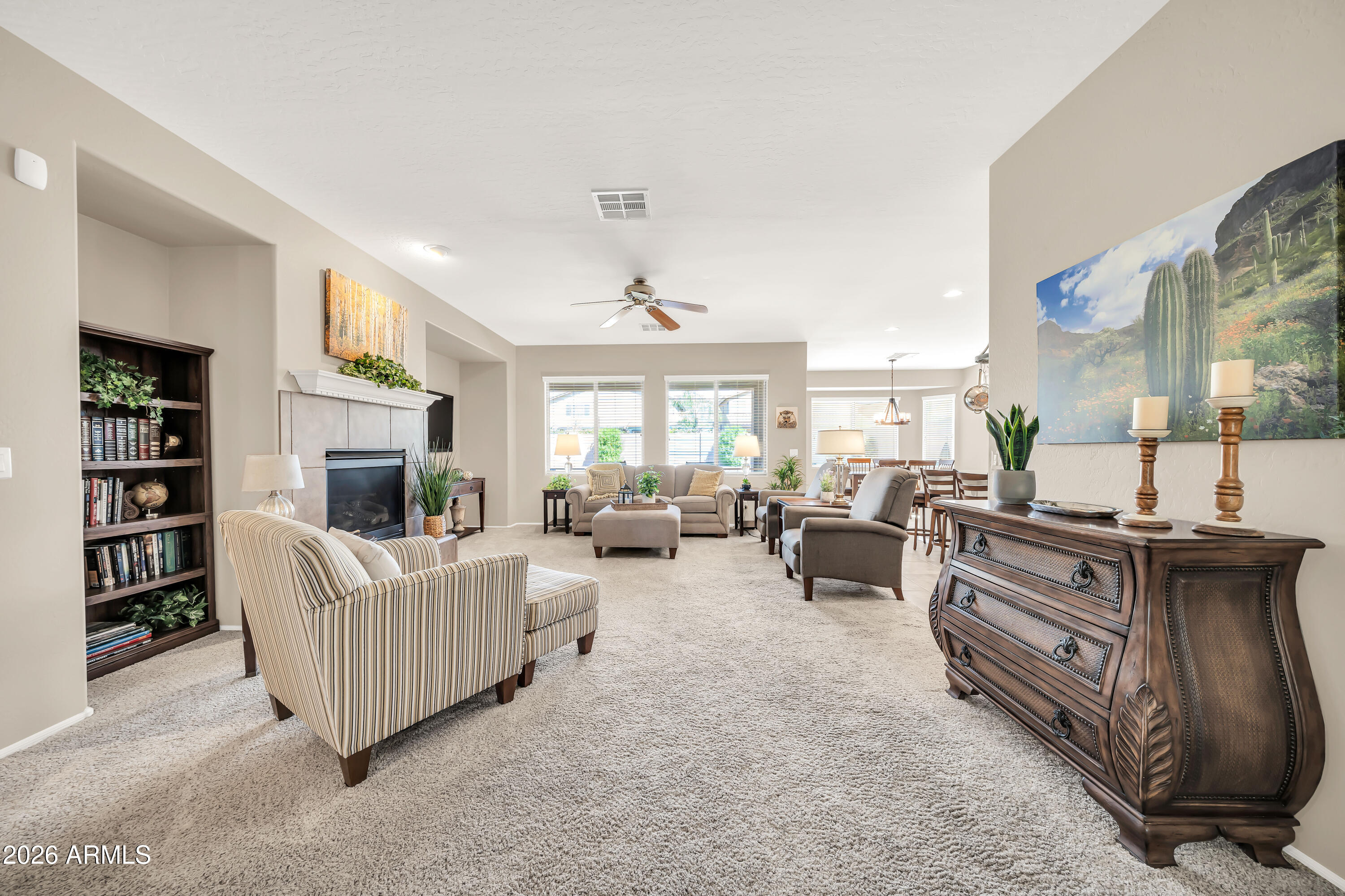 2214 W HEDGEHOG Place