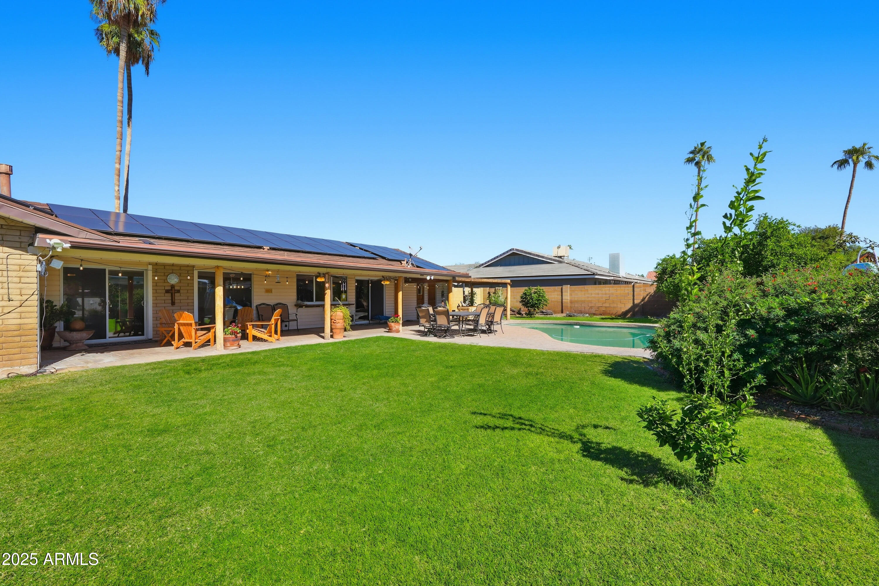 19 E CANTERBURY Court