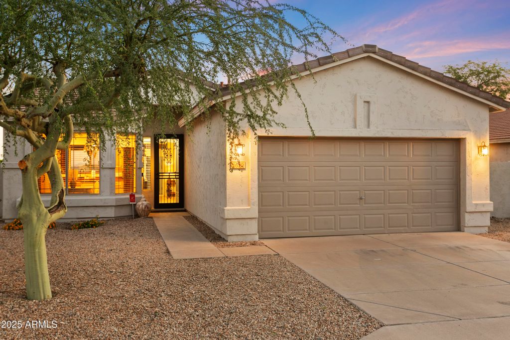 Photo of 1629 W Glenhaven Drive, Phoenix, AZ 85045 (MLS # 6937418)