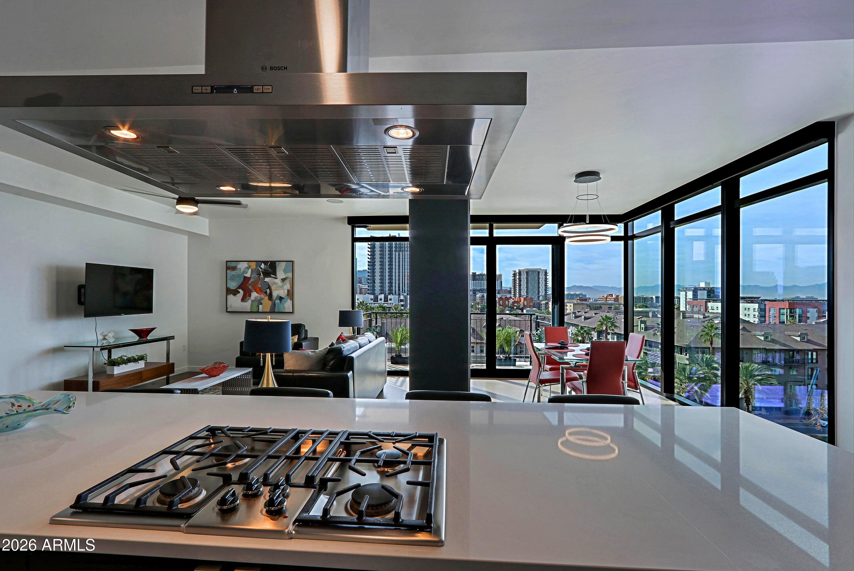 200 W PORTLAND Street 821