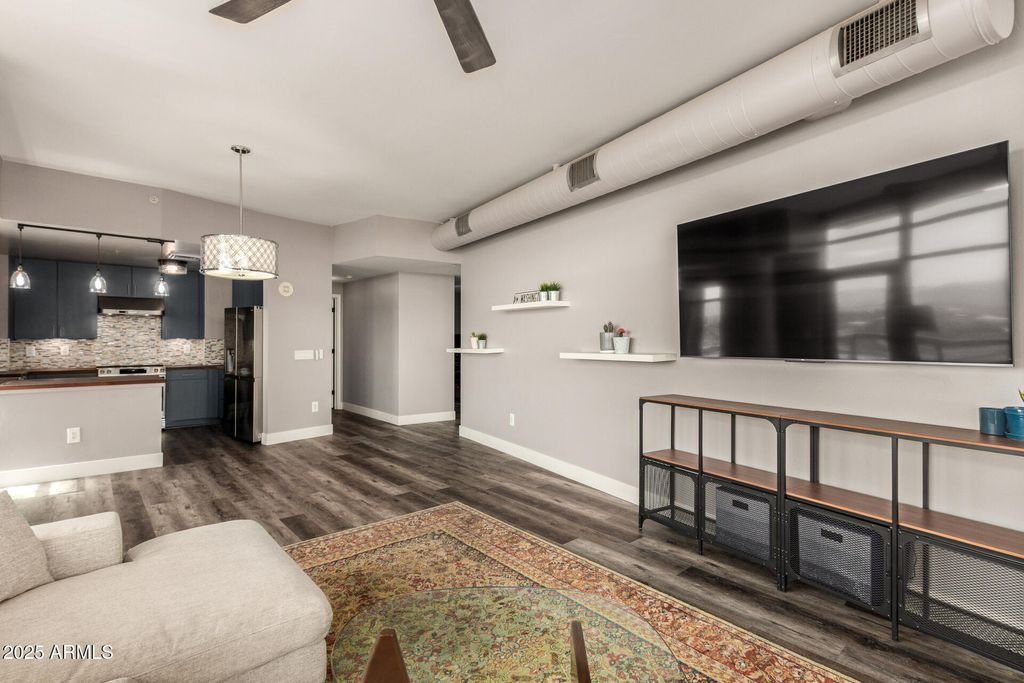 Photo of 310 S 4th Street #1010, Phoenix, AZ 85004 (MLS # 6920350)