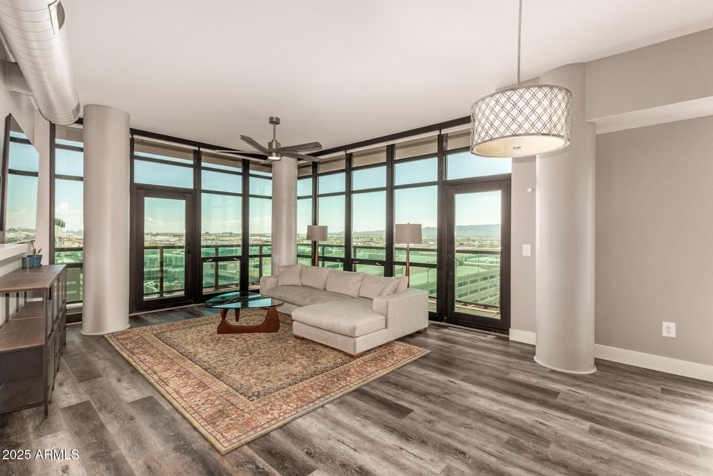 Photo of 310 S 4th Street #1010, Phoenix, AZ 85004 (MLS # 6920350)