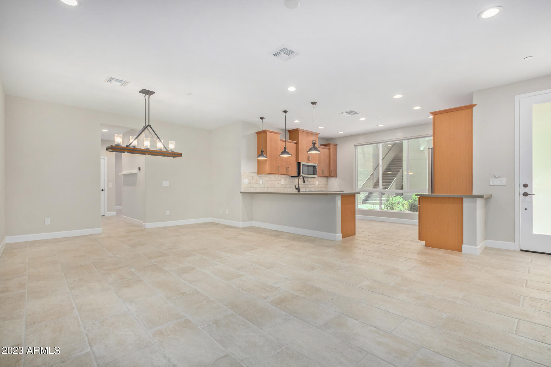 Photo 6 of 22 of 1250 N ABBEY Lane 156 condo