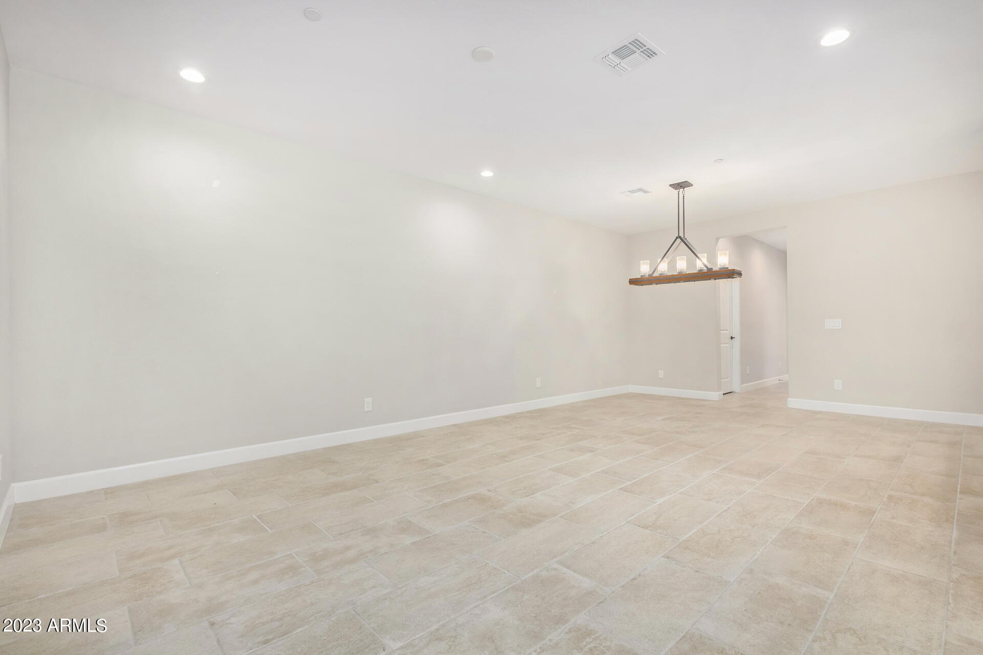 Photo 4 of 22 of 1250 N ABBEY Lane 156 condo