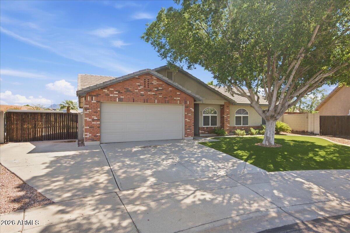 555 S hastings --