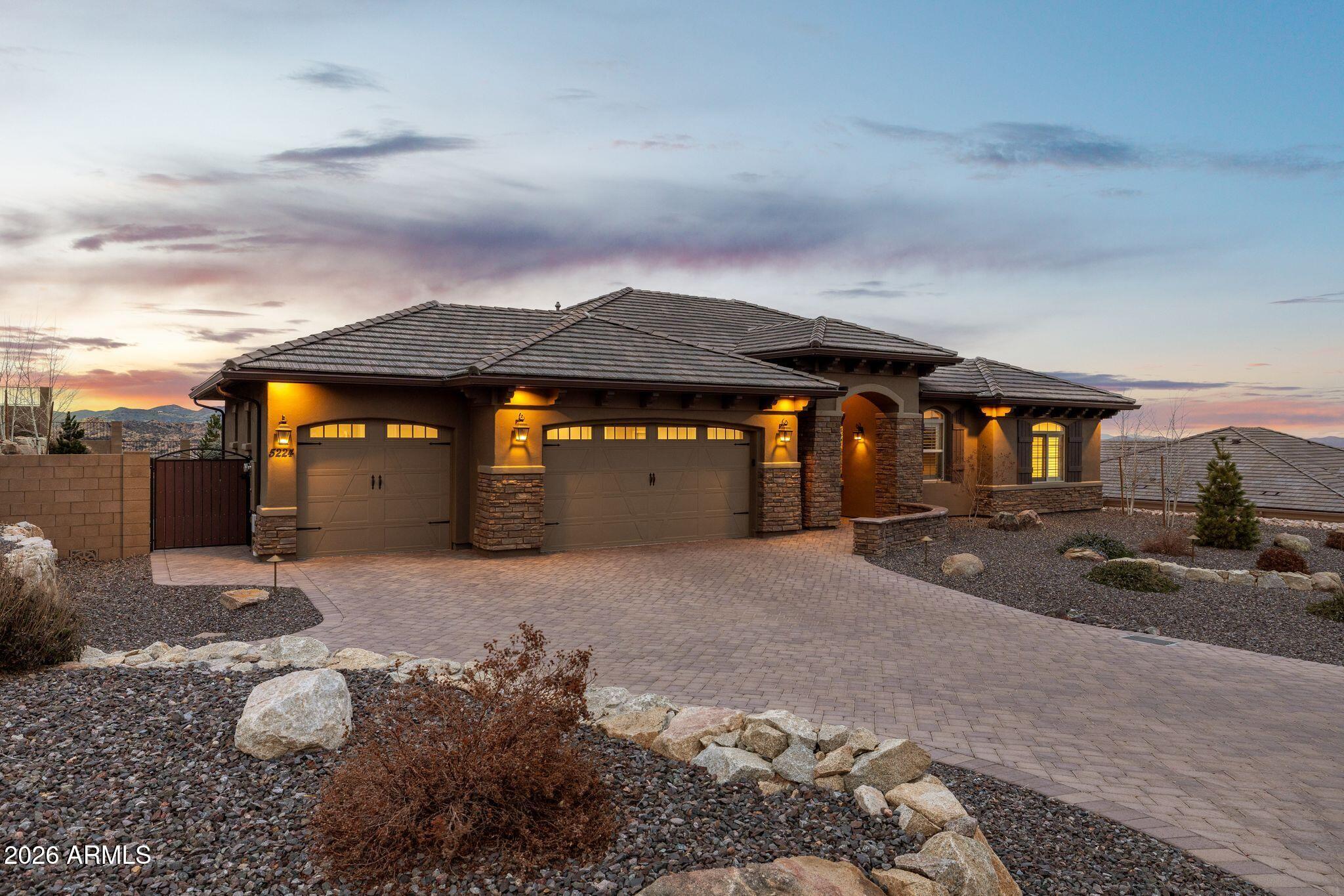 5224 DELLS POINT Road E