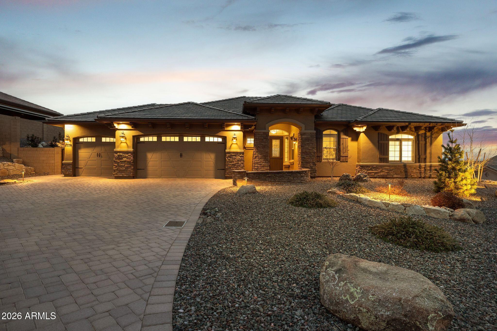 5224 DELLS POINT Road E