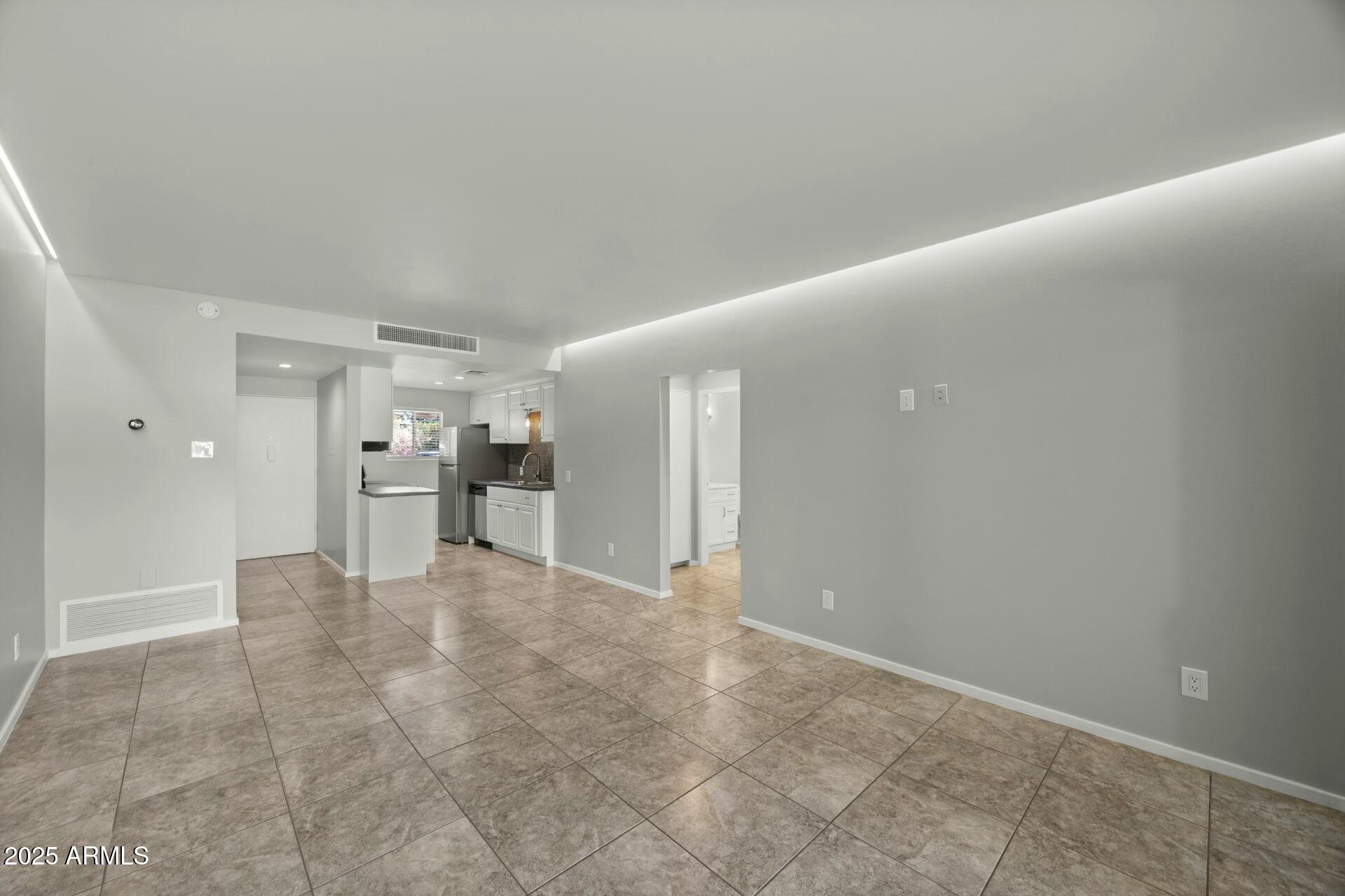 6125 E INDIAN SCHOOL Road 167