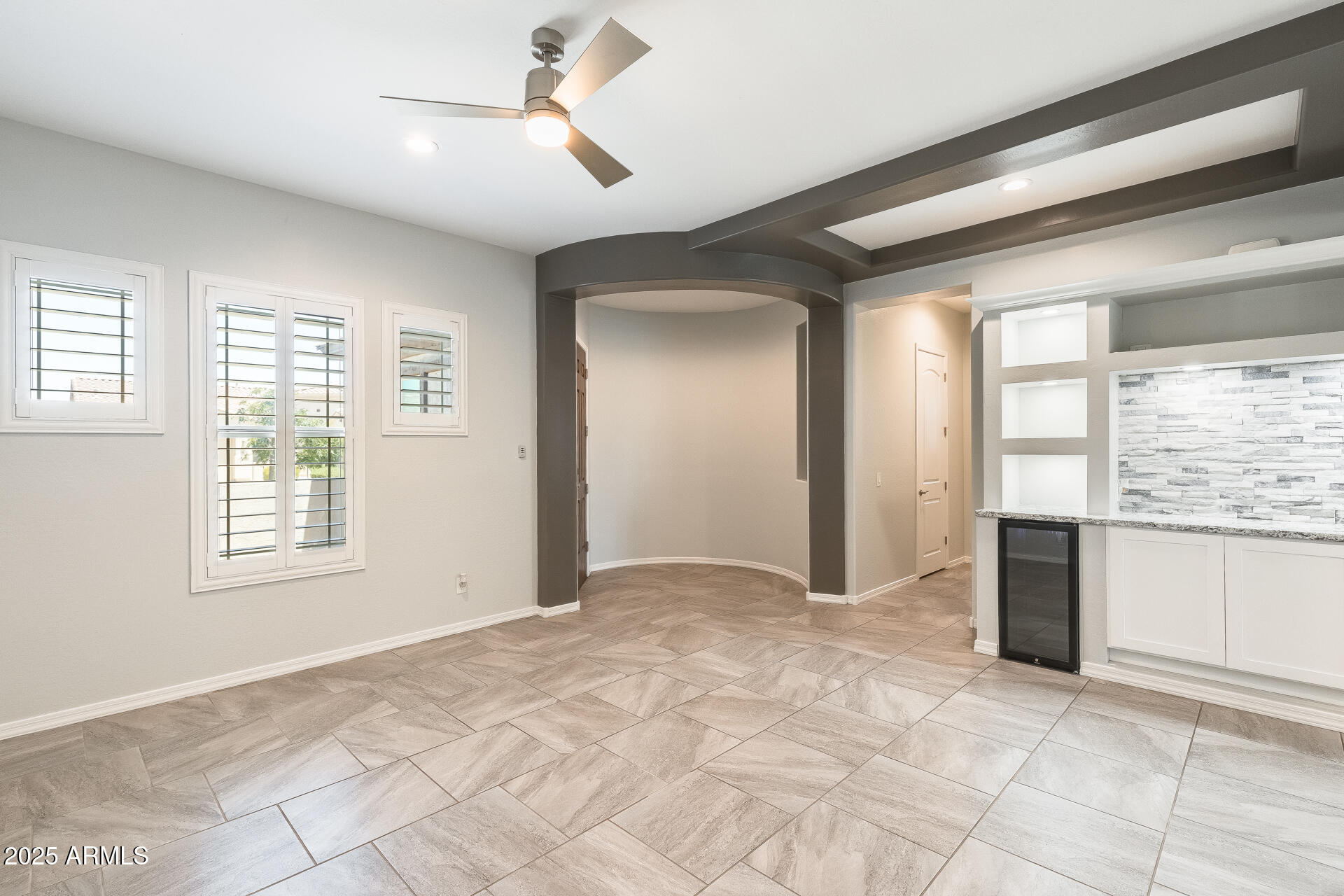 18925 W WINDSOR Boulevard