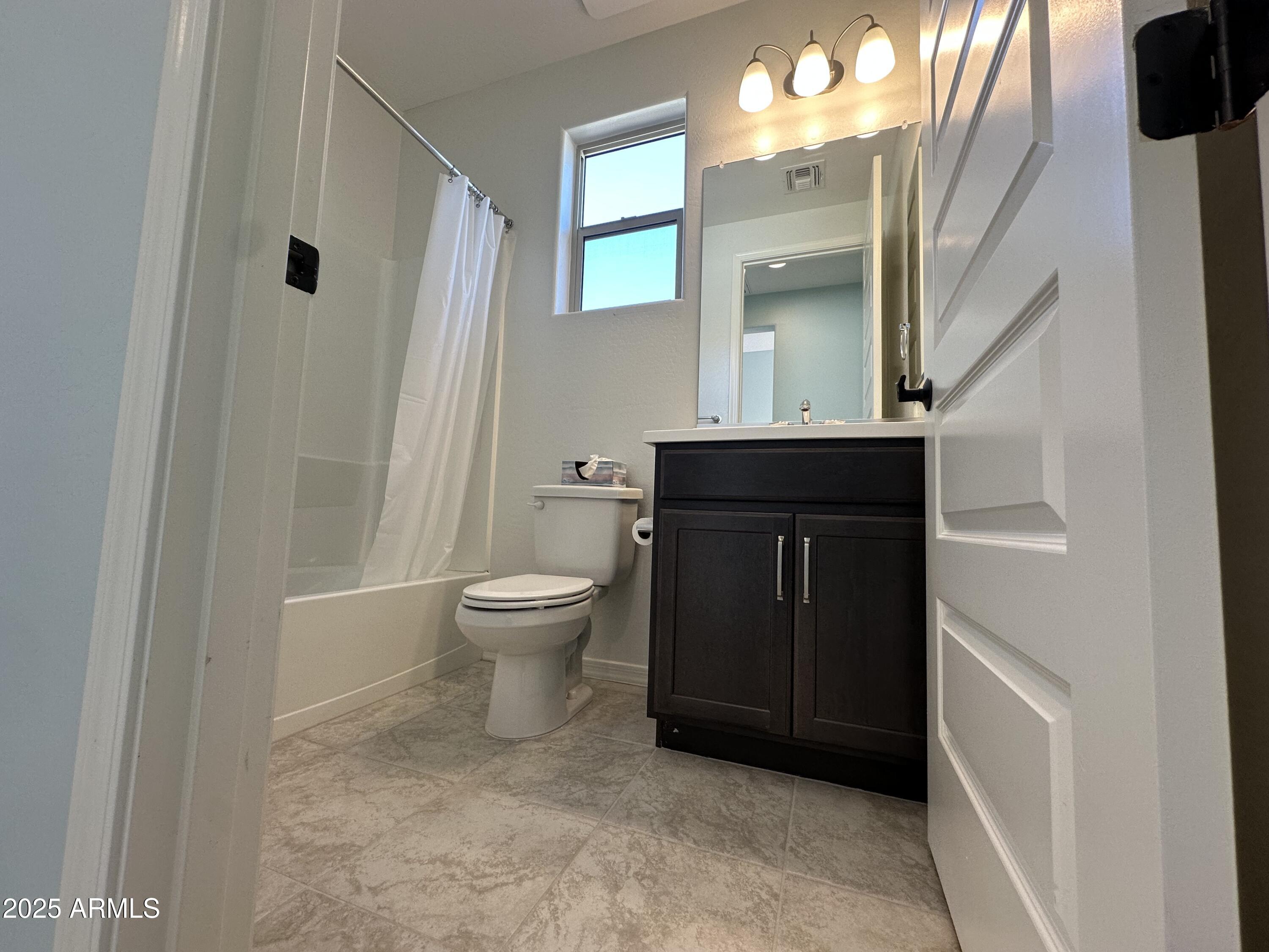 18078 W AMBER RIDGE Way