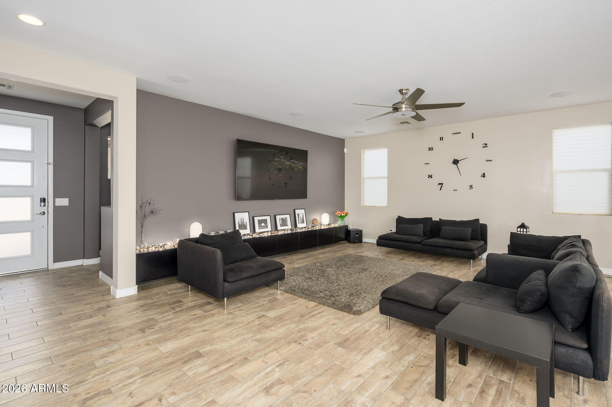 3247 E CREOSOTE Lane