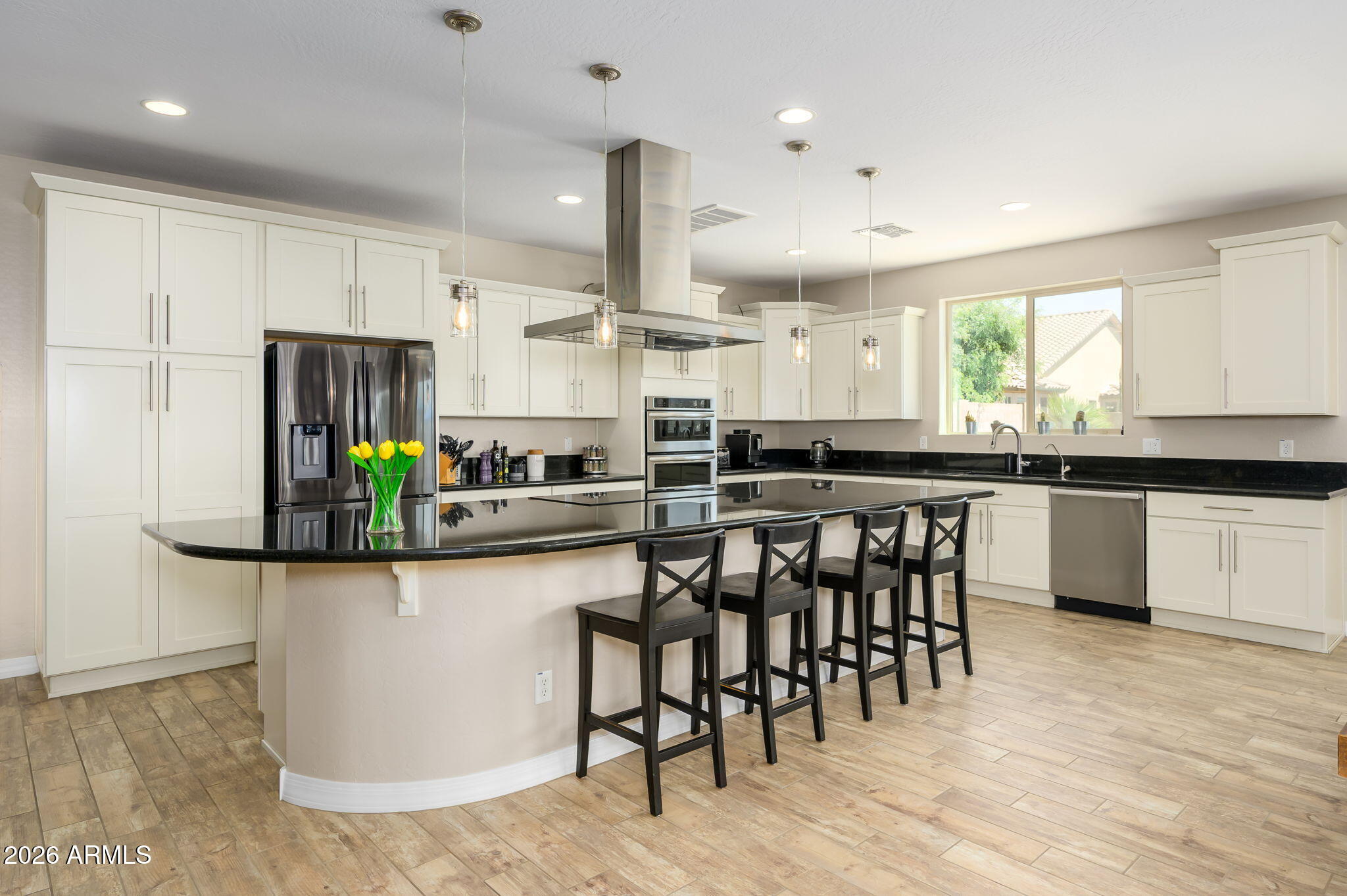 3247 E CREOSOTE Lane