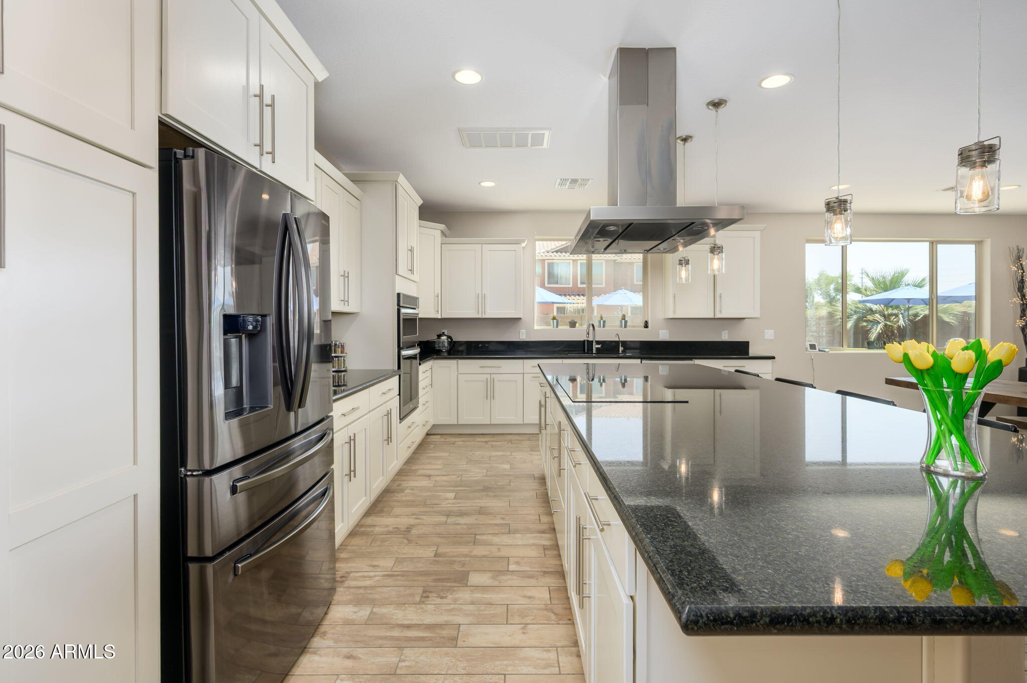 3247 E CREOSOTE Lane