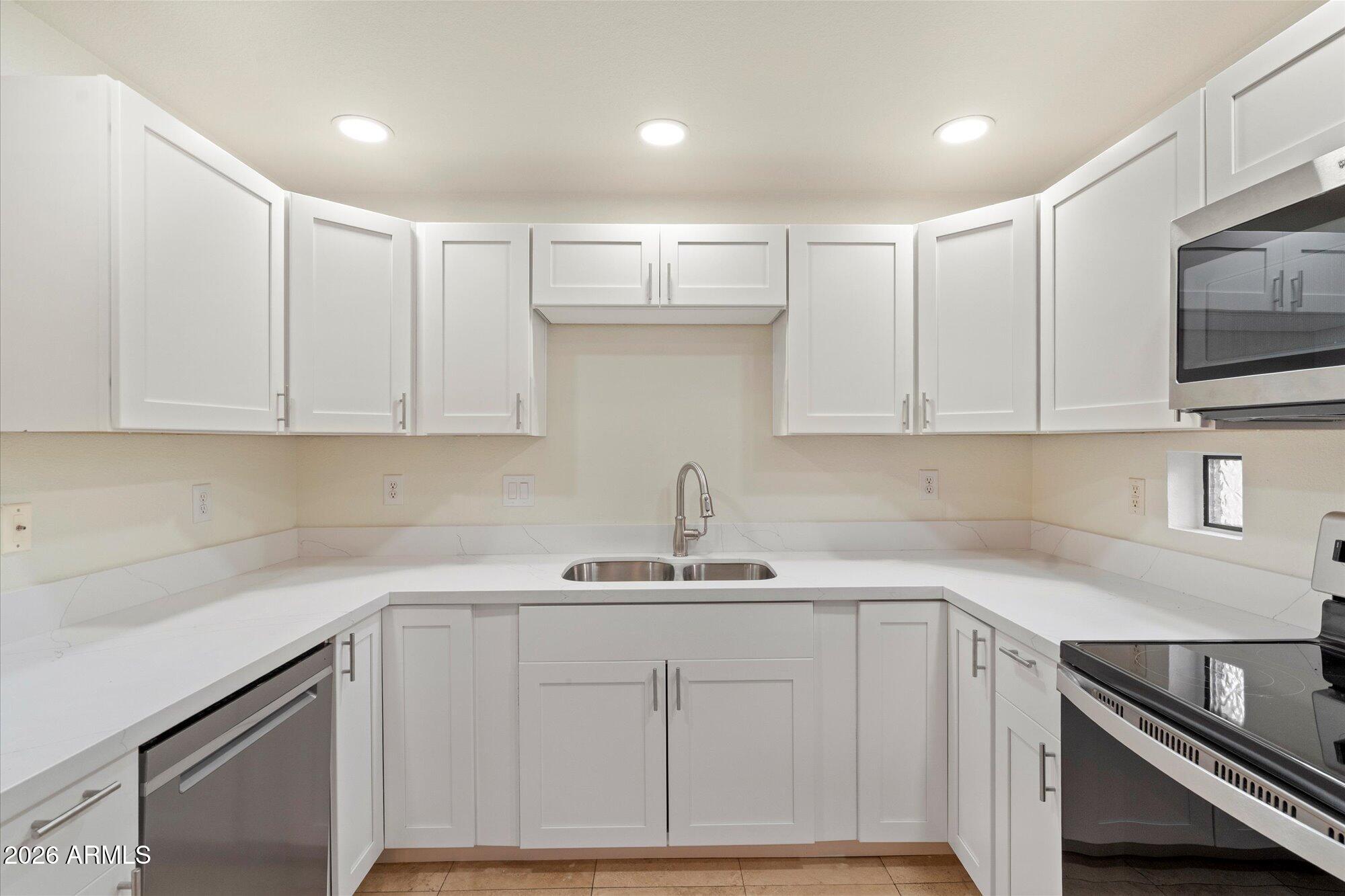 9455 E RAINTREE Drive 1025