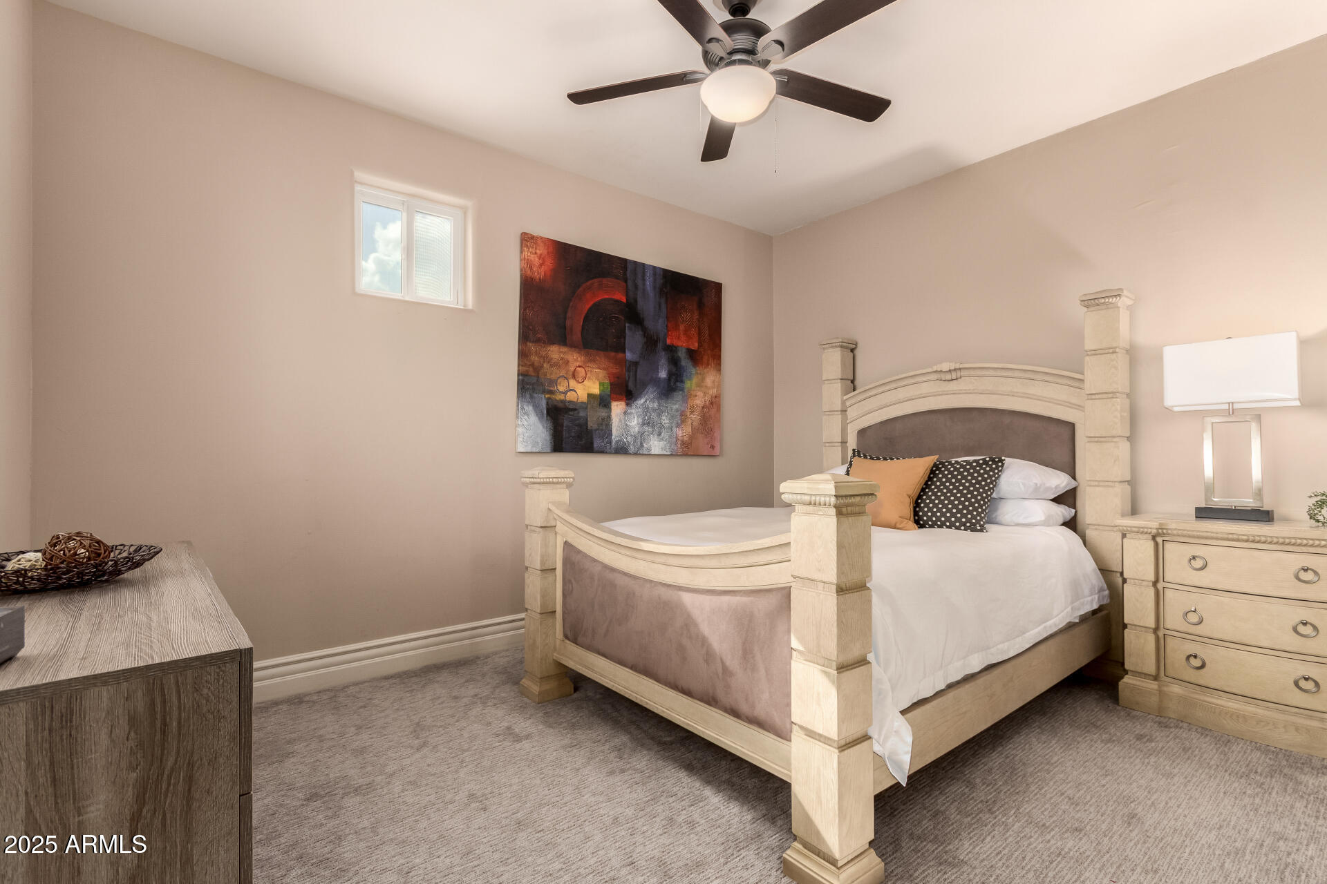 5322 W WHISPERING WIND Drive