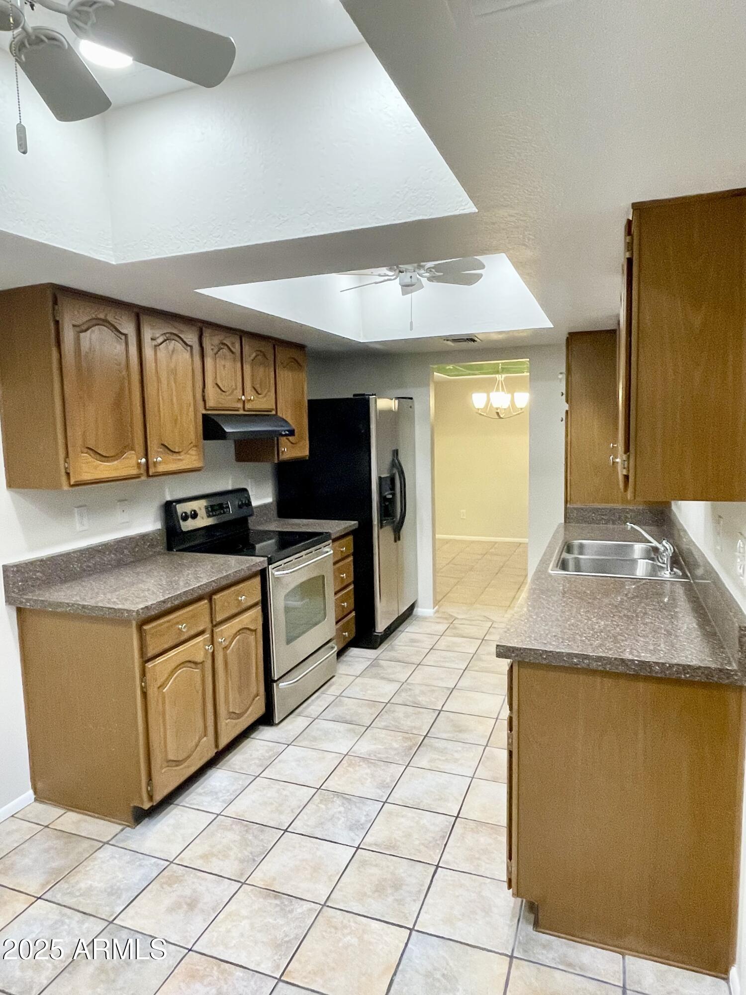 12222 N PARADISE VILLAGE Parkway S 409