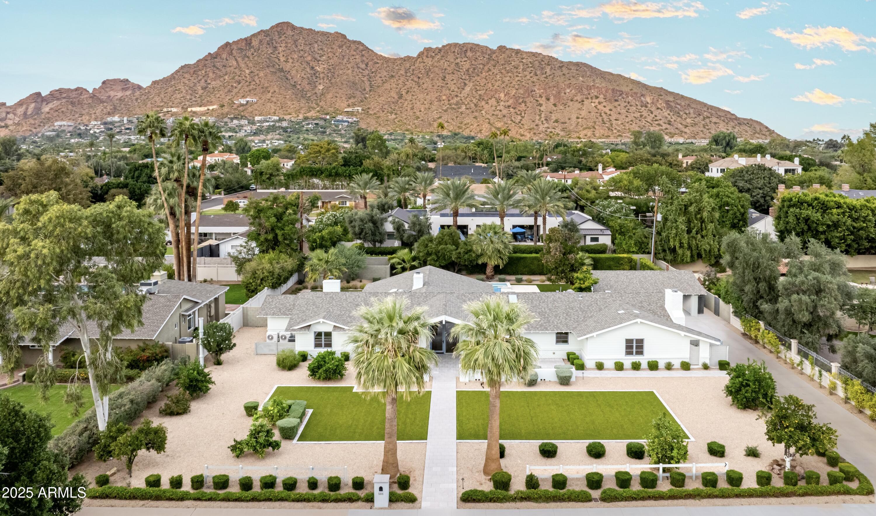 5816 E Calle Del Media --