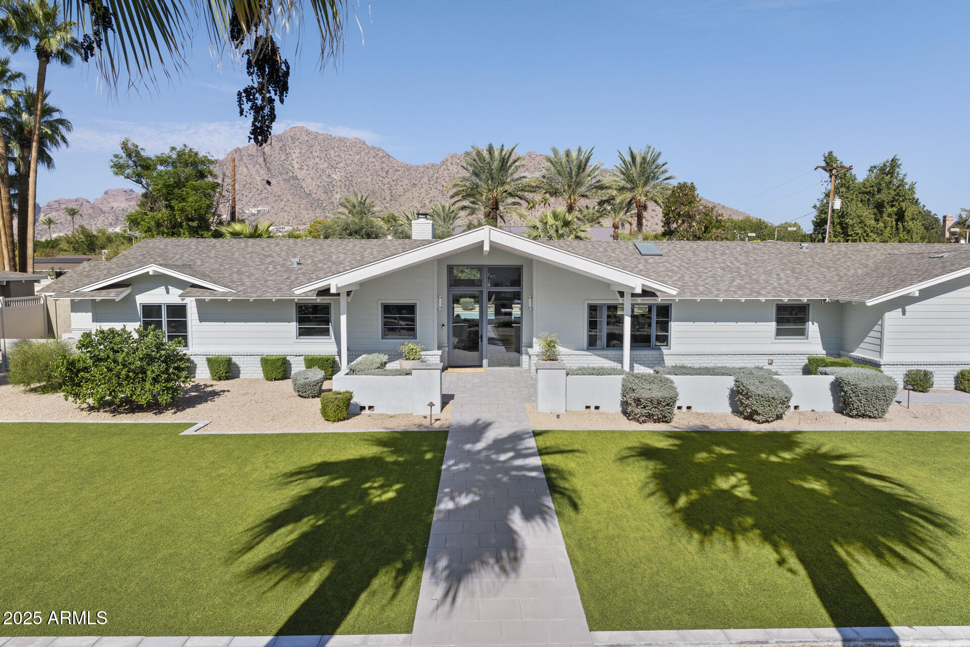 5816 E Calle Del Media --