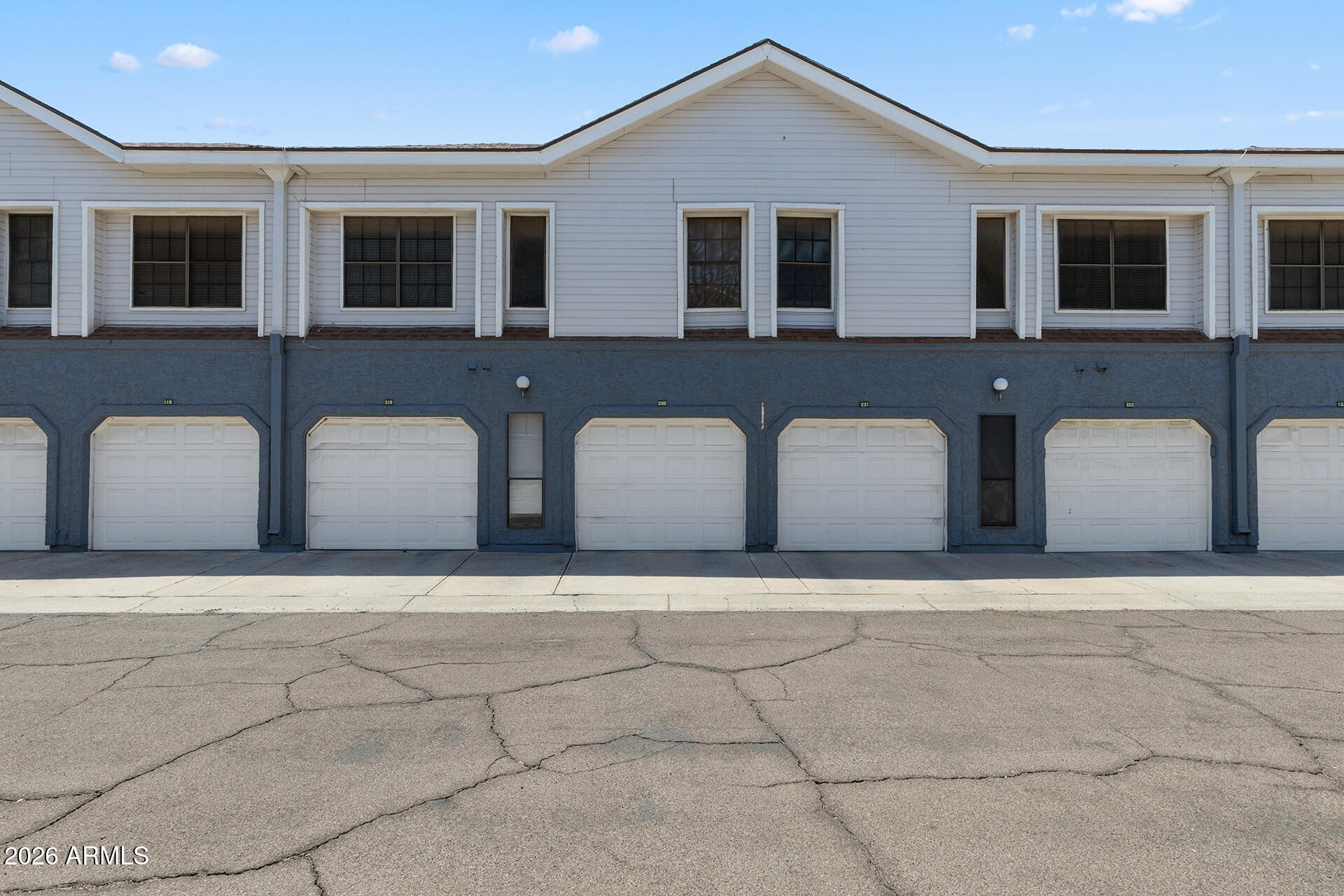 VILLAGE SQUARE - Residential