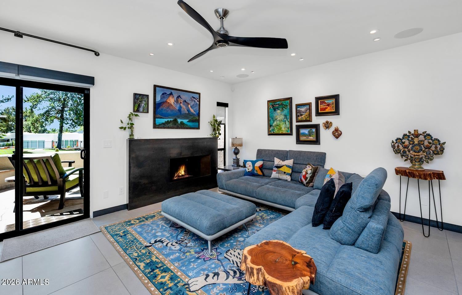 3057 E Rose Lane