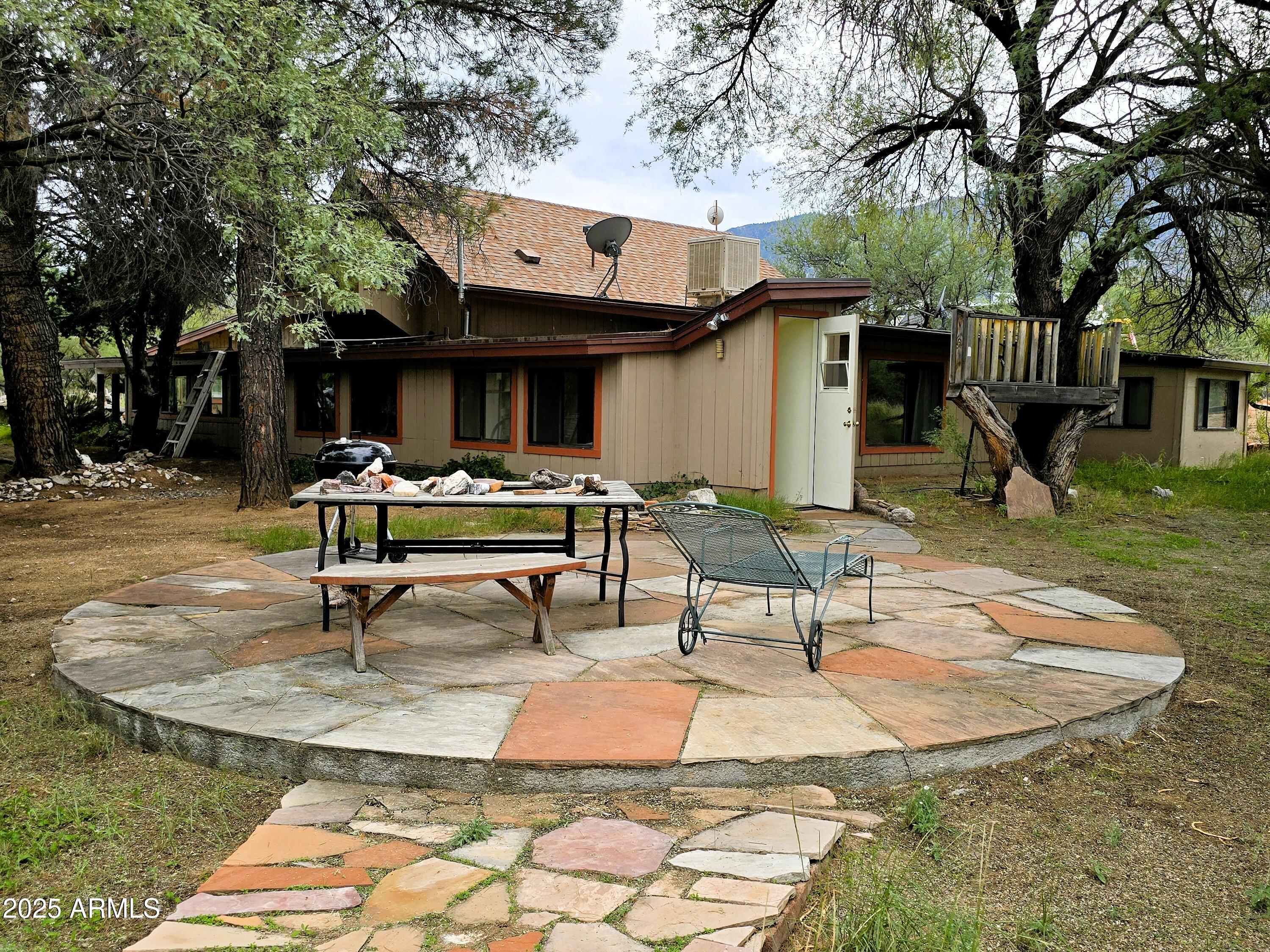 Metes and Bounds - no subdivision - Residential