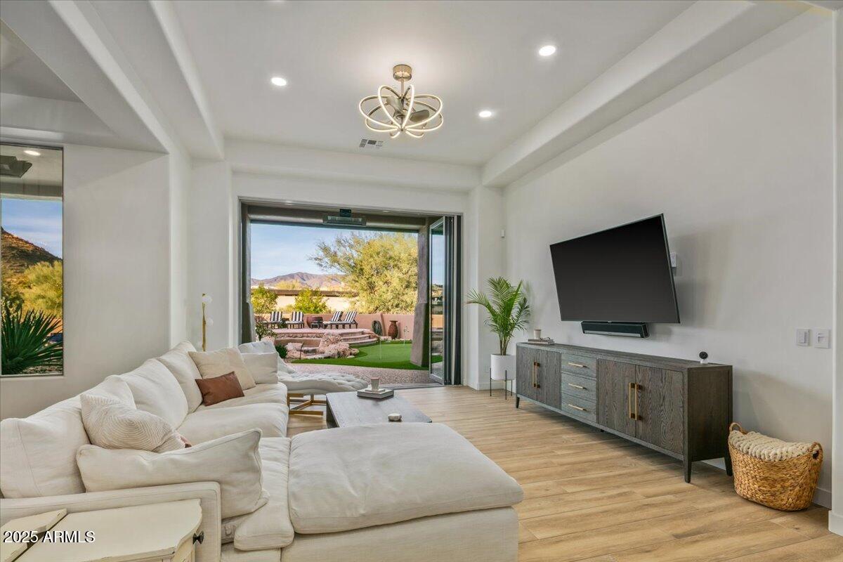 DESERT MOUNTAIN - Residential