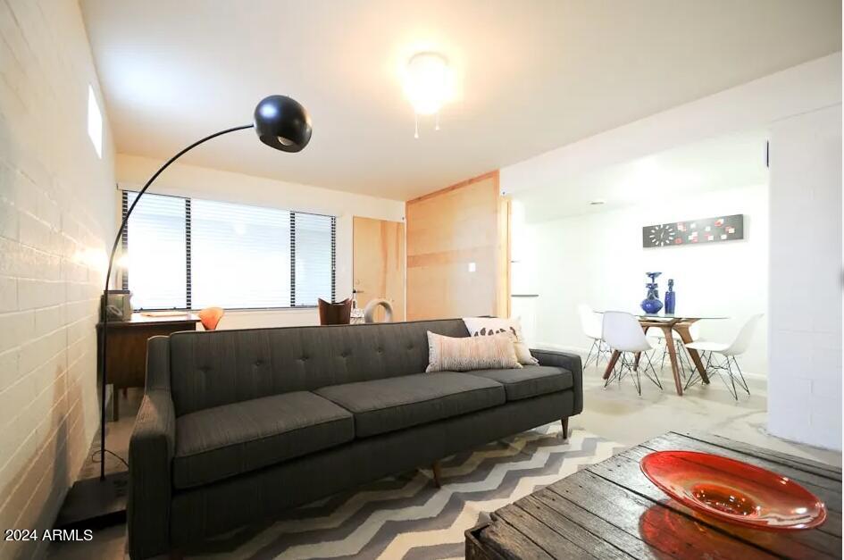 8021 E OSBORN Road 1A