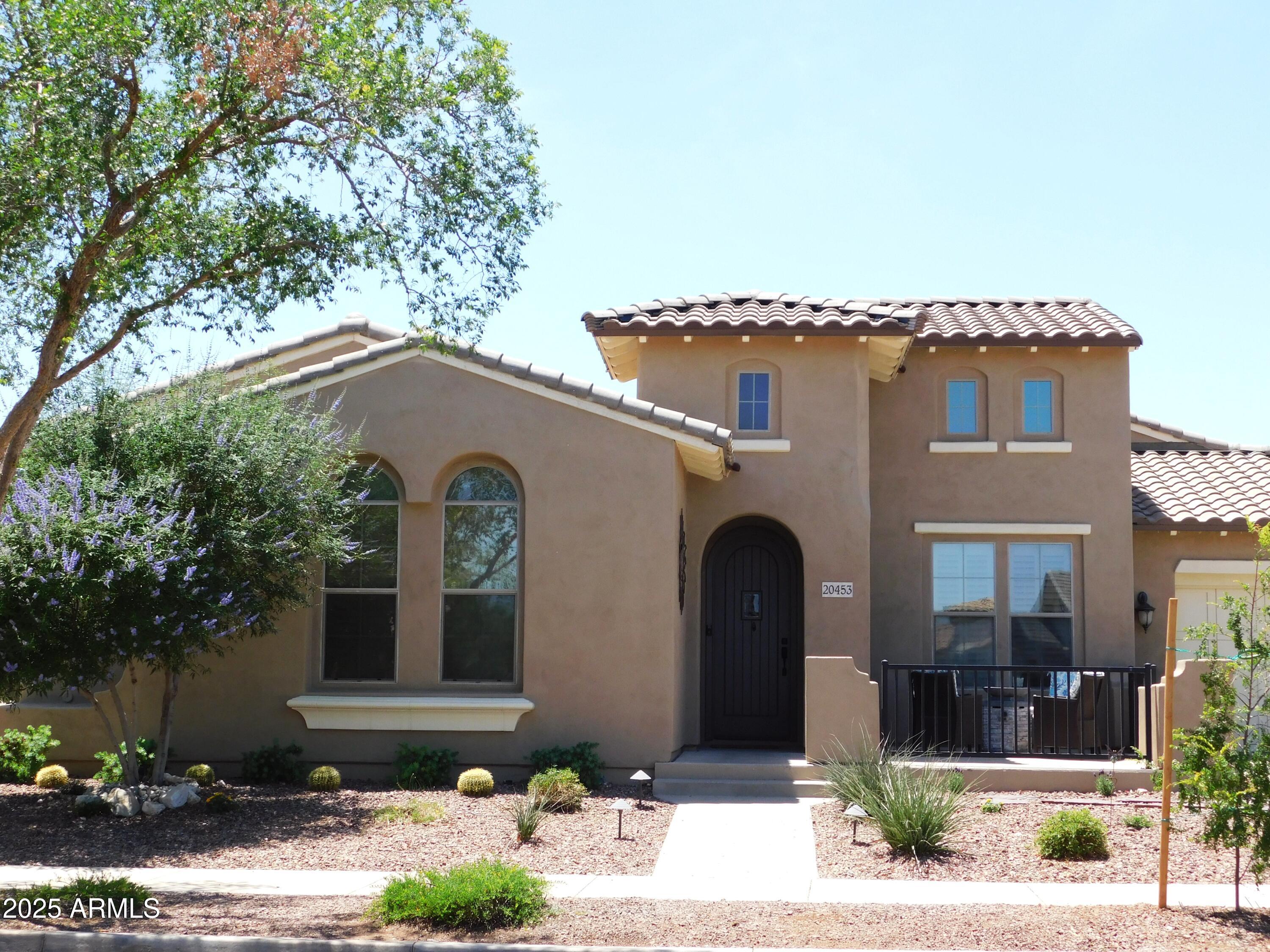20453 W DANIEL Place
