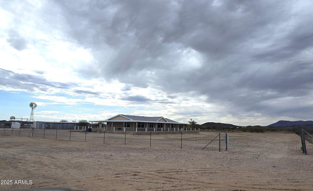 Photo of 2516 S 371st Avenue, Tonopah, AZ 85354 (MLS # 6937311)