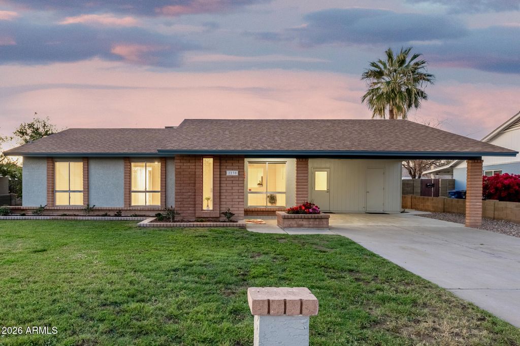 Photo of 2230 E Frye Road, Chandler, AZ 85225 (MLS # 6993421)