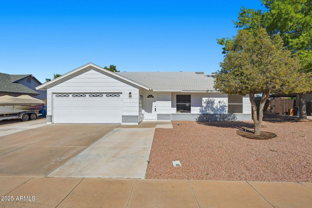 Photo of 2010 E Butler Street, Chandler, AZ 85225 (MLS # 6953571)