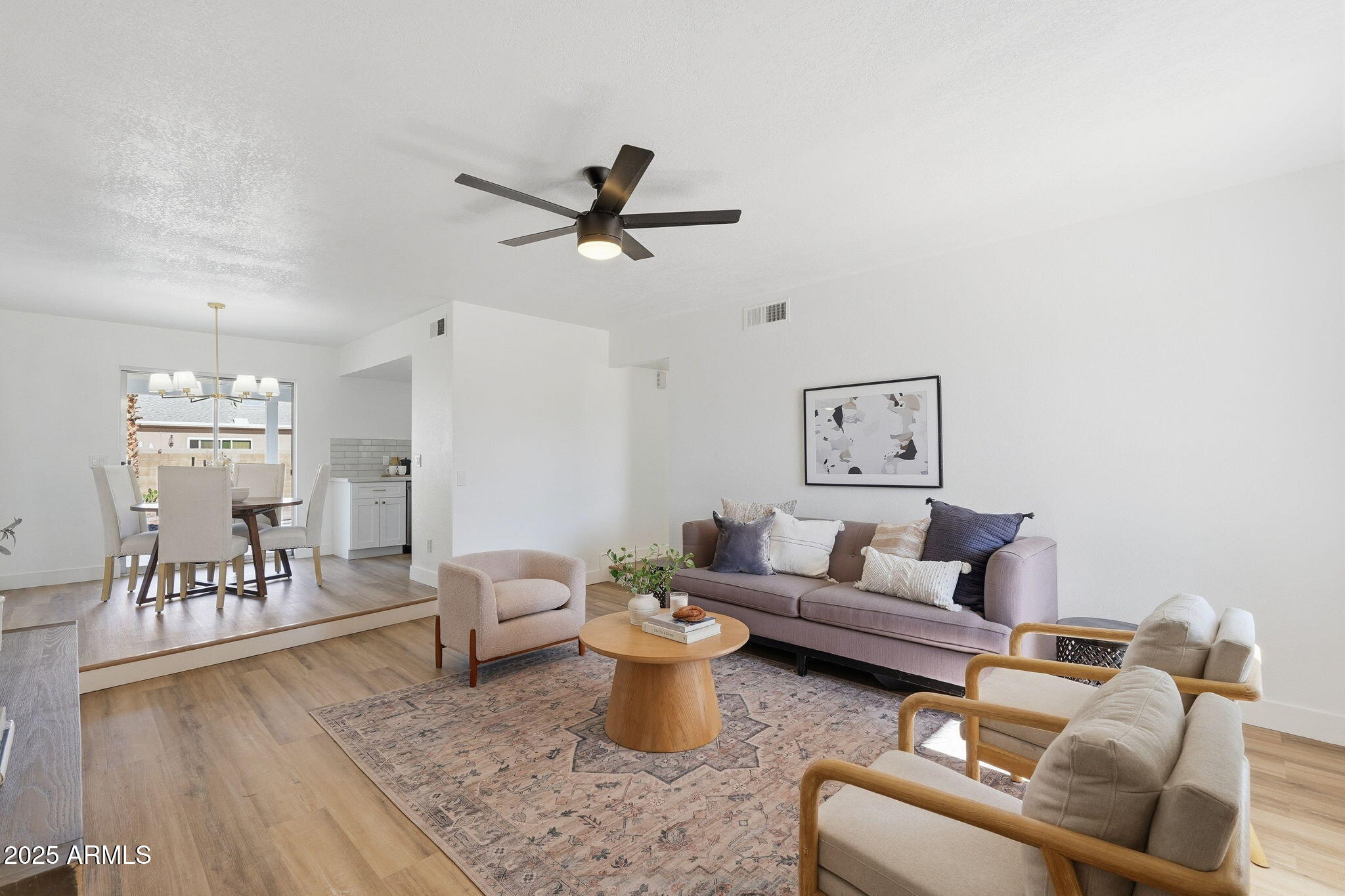 2010 E BUTLER Street