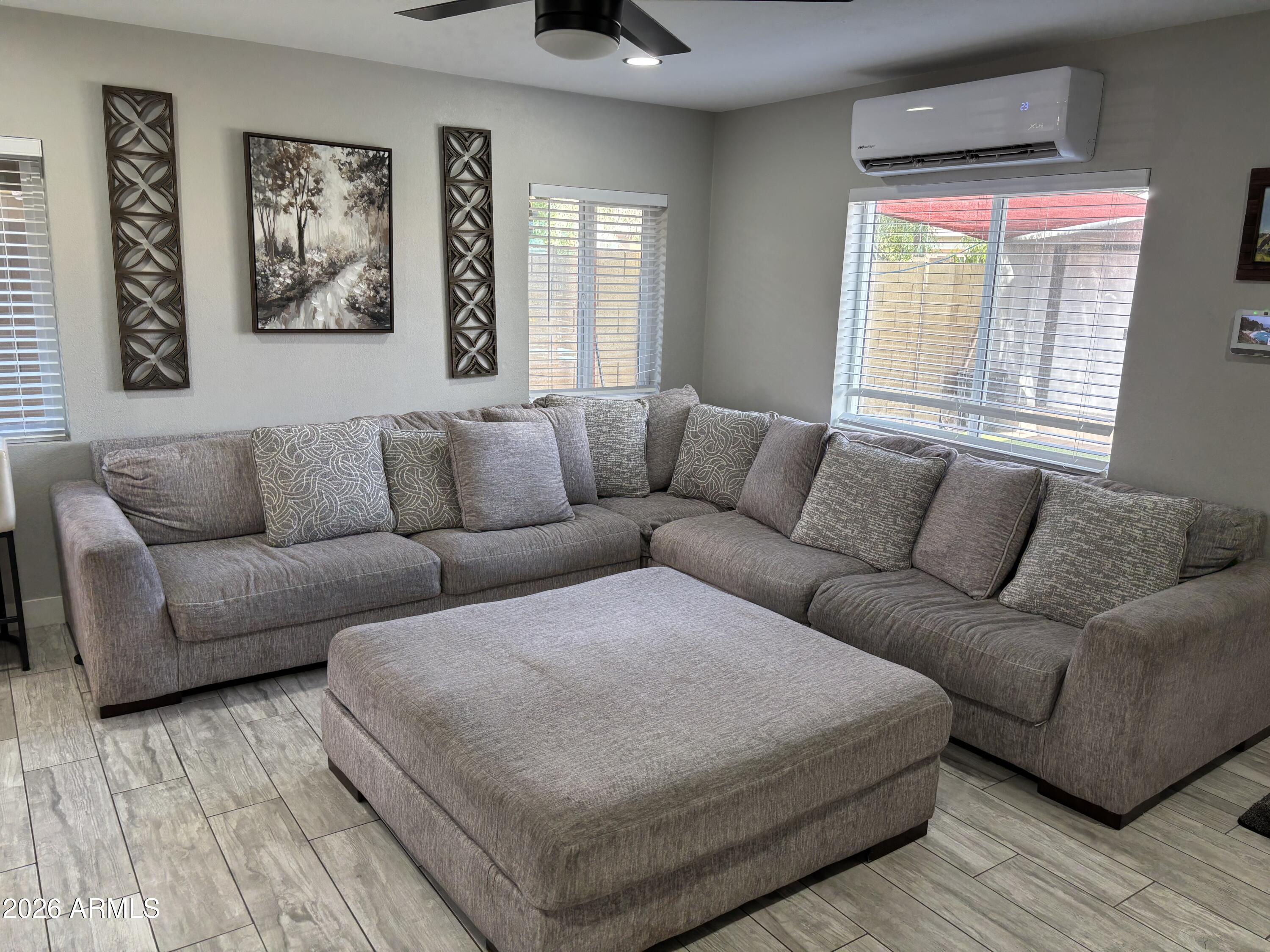 2015 N 89TH Drive