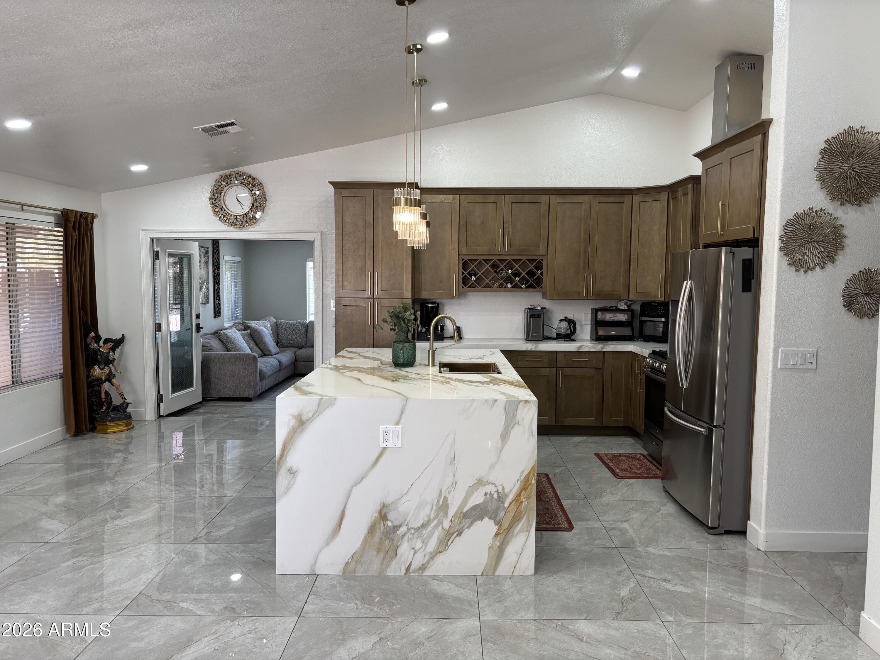 2015 N 89TH Drive