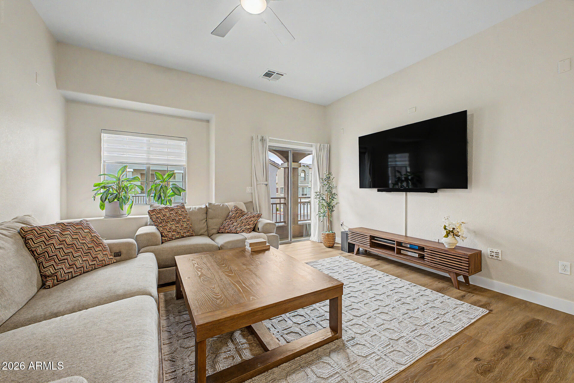 2150 W ALAMEDA Road 2053
