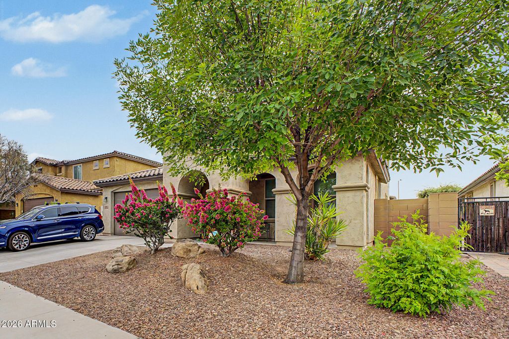 Photo of 10043 W Los Gatos Drive, Peoria, AZ 85383 (MLS # 7019543)