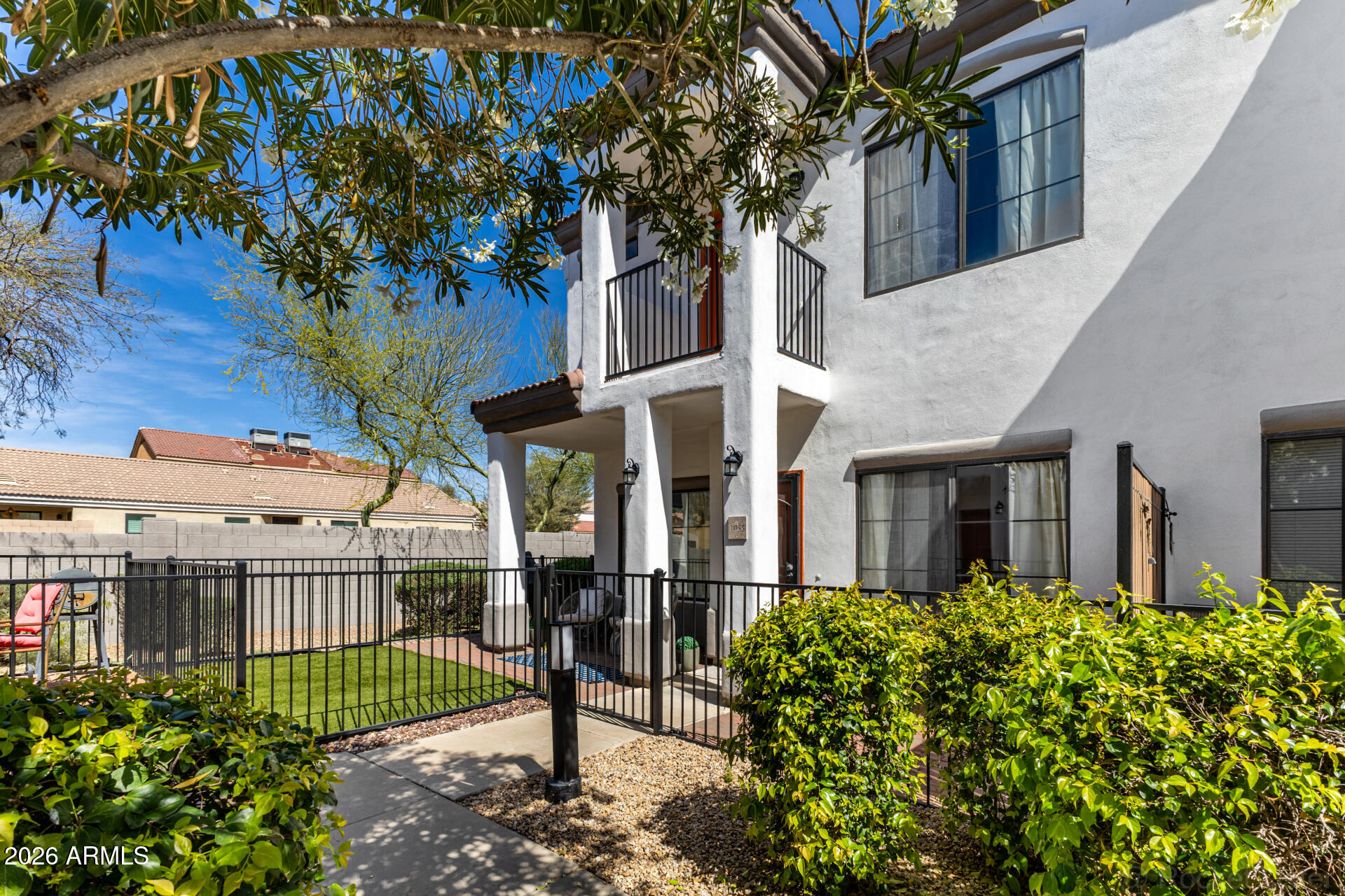 3150 E BEARDSLEY Road 1055