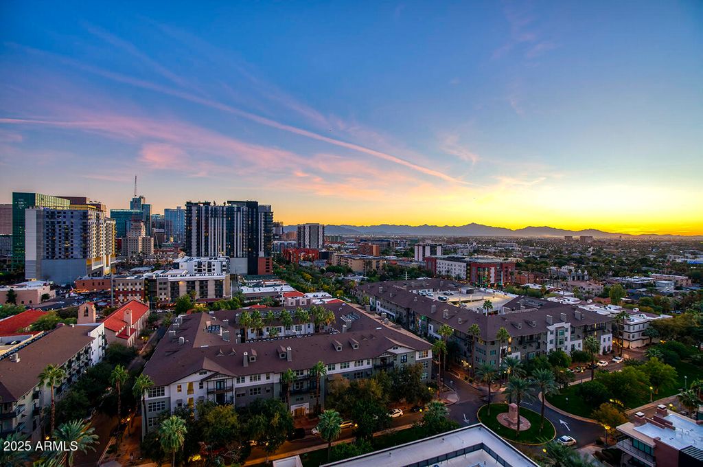 Photo of 200 W Portland Street #820, Phoenix, AZ 85003 (MLS # 6957934)