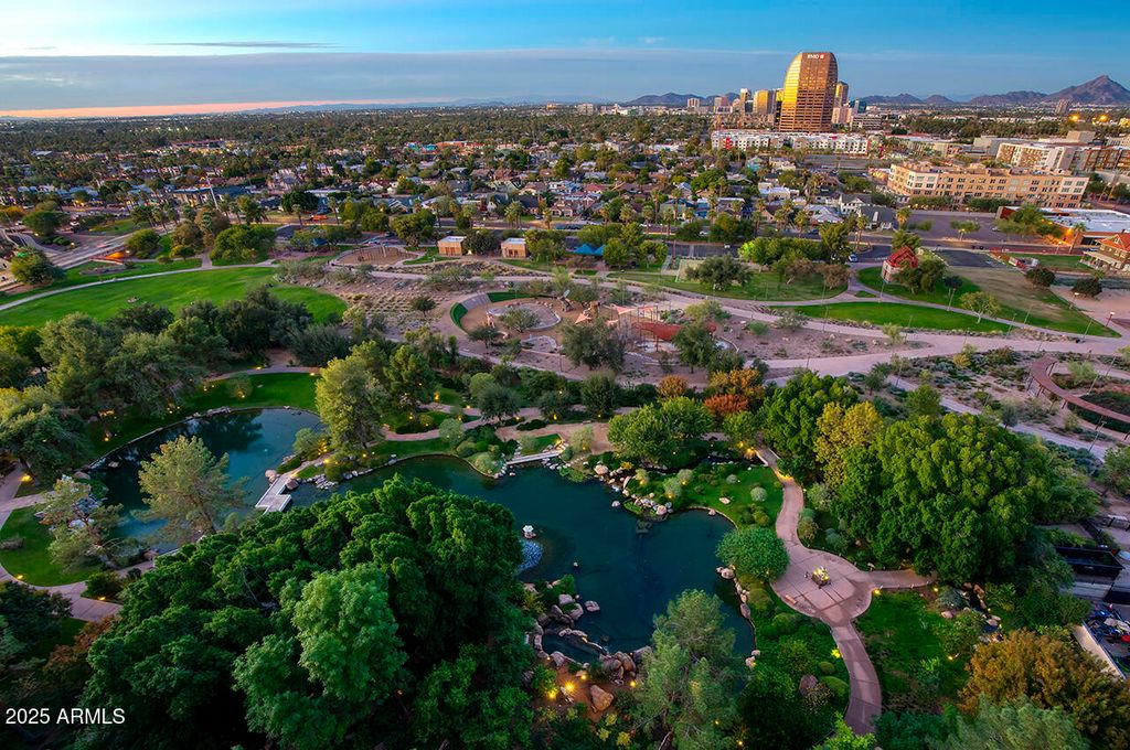 Photo of 200 W Portland Street #820, Phoenix, AZ 85003 (MLS # 6957934)