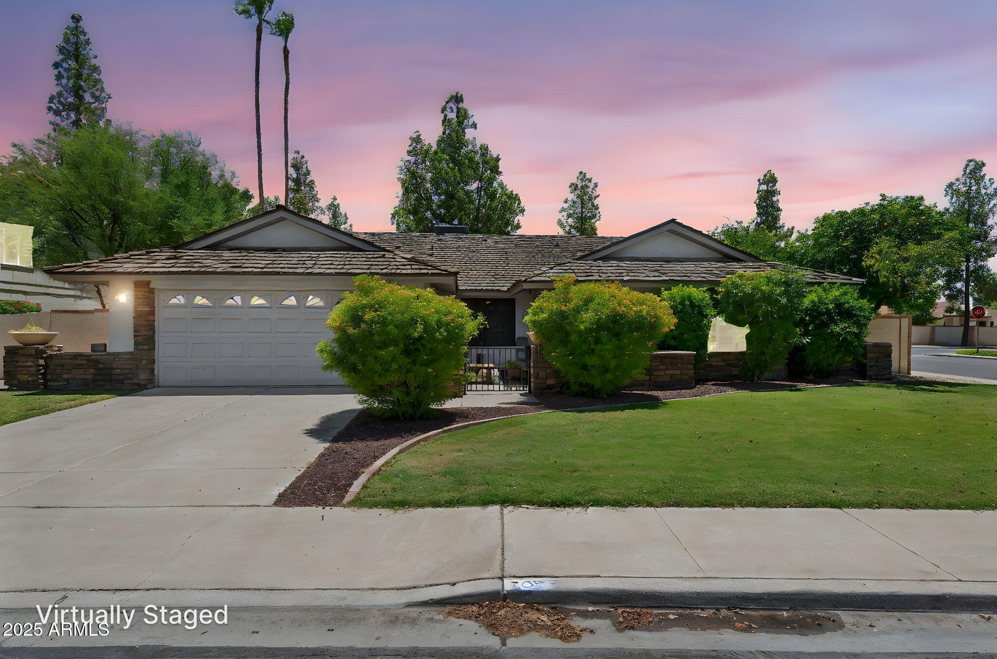 2053 W NATAL Circle