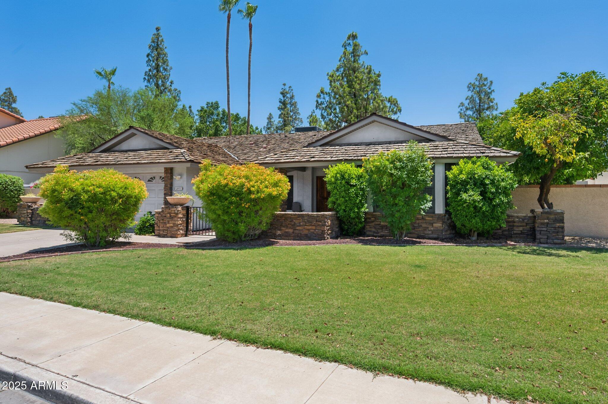 2053 W NATAL Circle