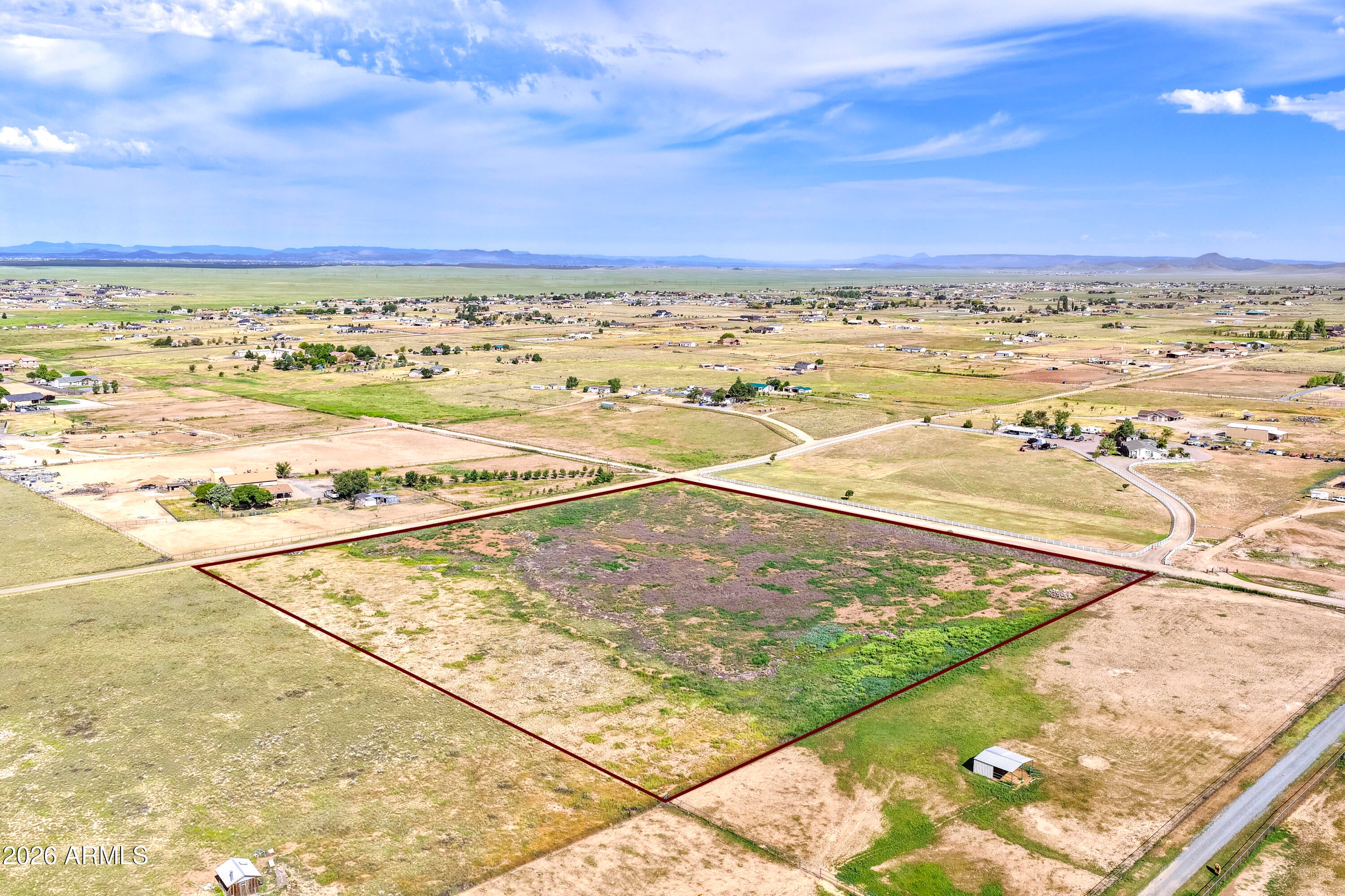 10125 N LAWRENCE Lane -