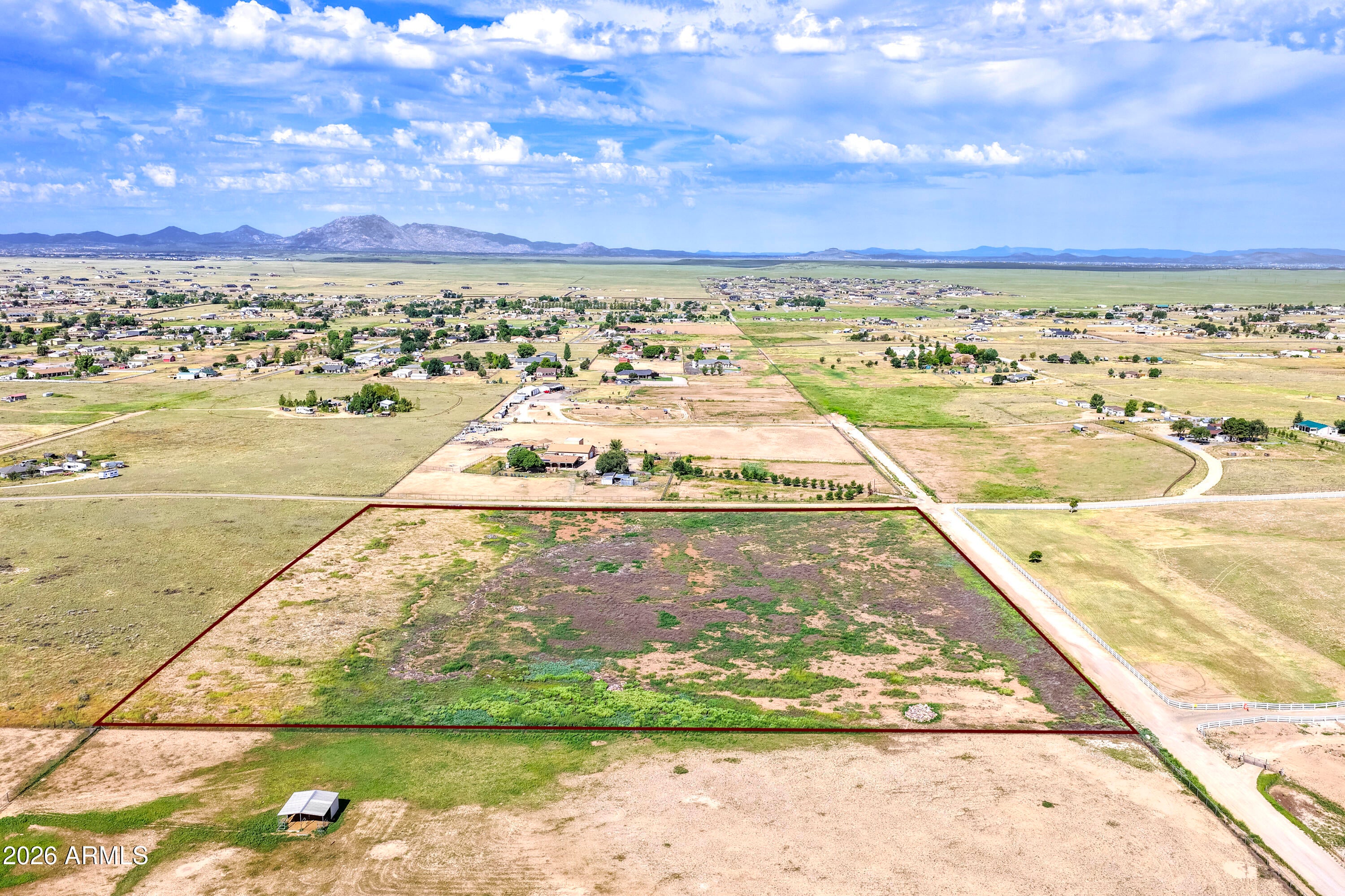 10125 N LAWRENCE Lane -