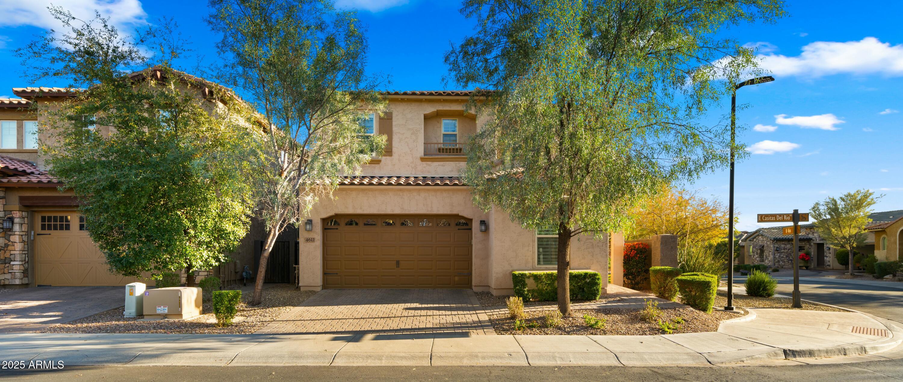 4611 E Casitas Del Rio Drive