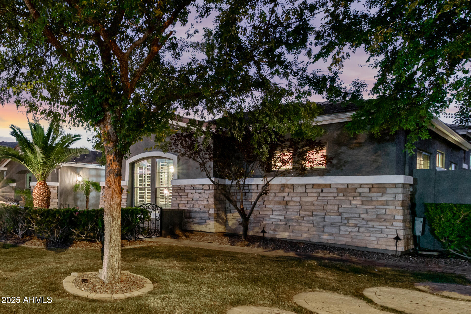 4320 E Greenview Drive