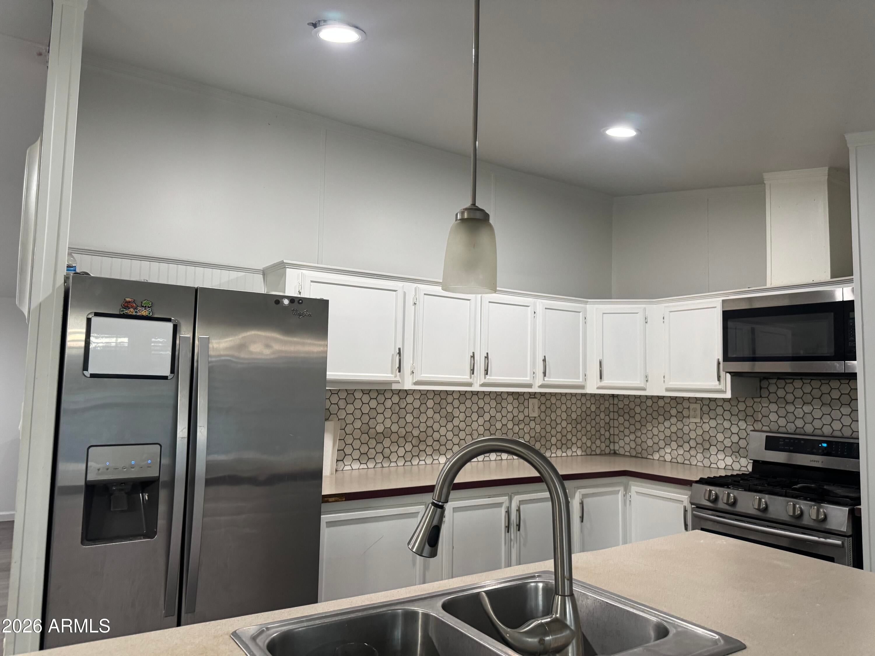 117 E VILLA THERESA Drive