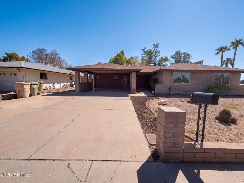 Photo of 8301 N 47th Drive, Glendale, AZ 85302 (MLS # 7081154)