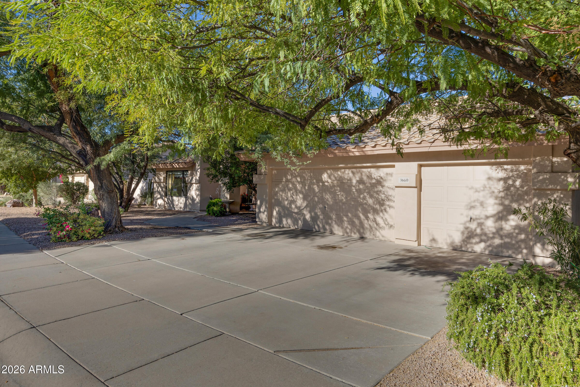 3660 W GOLDEN Lane