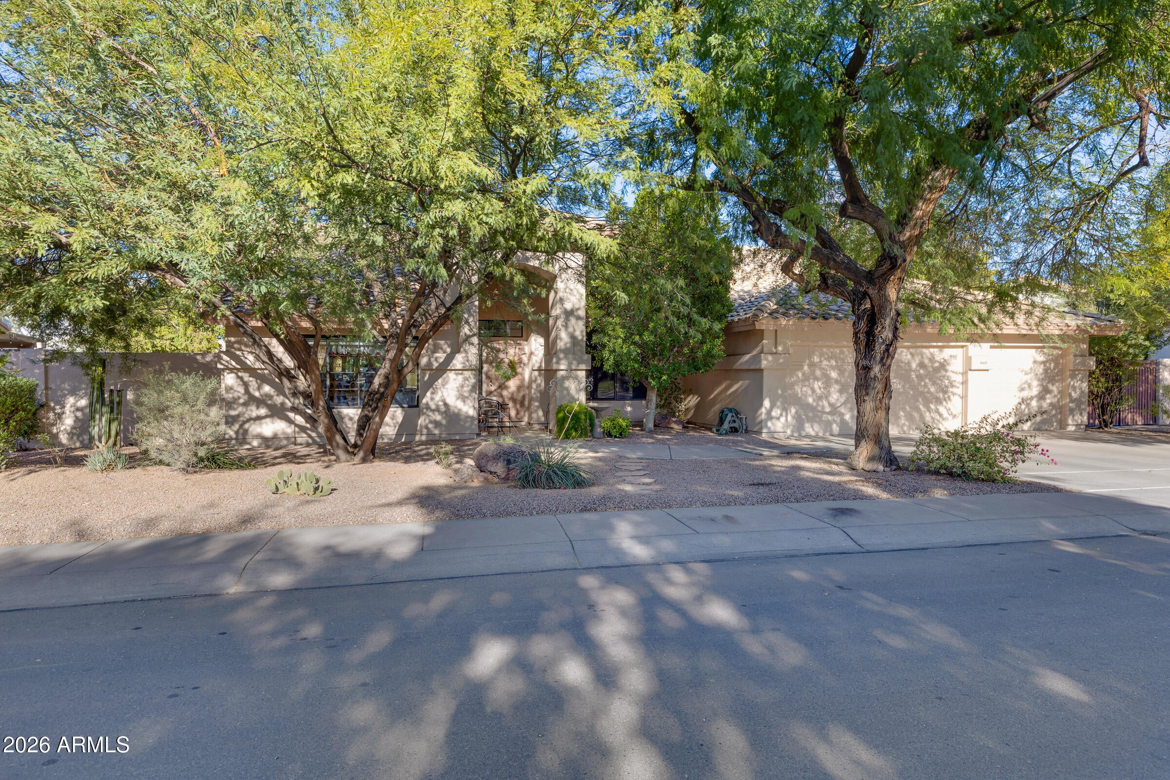 3660 W GOLDEN Lane